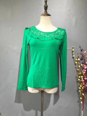 40岁女士新款长袖打底衫8元低价热销，服装批发网助您轻松创业